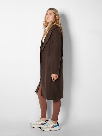 Manteau mi-saison Bershka en marron : devant