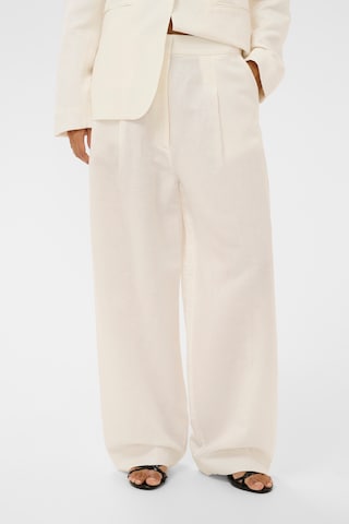 Regular Pantalon 'Ragna' SOAKED IN LUXURY en blanc