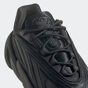 Baskets basses 'Ozelia' ADIDAS ORIGINALS en noir