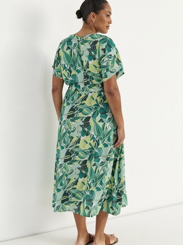 Cellbes of Sweden Kleid aus Viskose mit einem Blumen-Muster in Grün