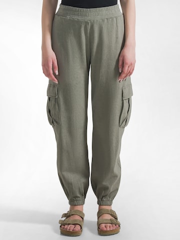 Tapered Pantaloni cargo di DEHA in verde: frontale