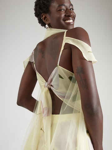 mascara Iltapuku värissä keltainen