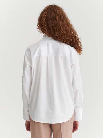 Chemisier 'Sumita' TATUUM en blanc