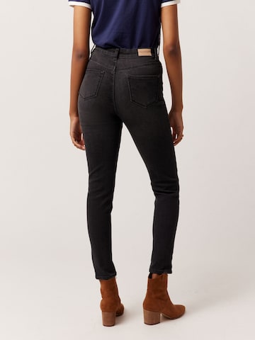 Slimfit Jeans 'Winnie' de la NAF NAF pe gri