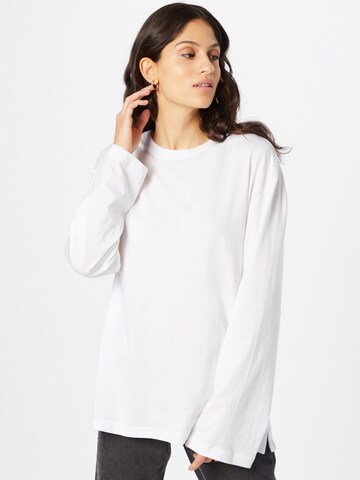 WEEKDAY Shirt 'Smash' in White: front