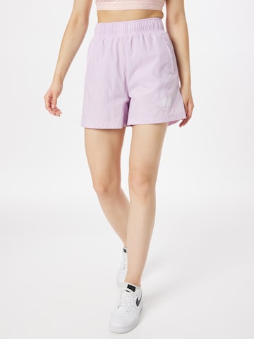 Nike Sportswear Wide Leg Shorts in Pink: predná strana