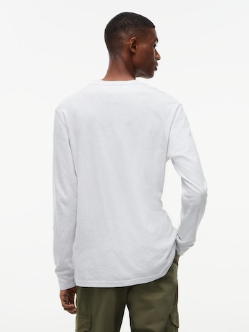 Tommy Jeans - Camiseta en gris
