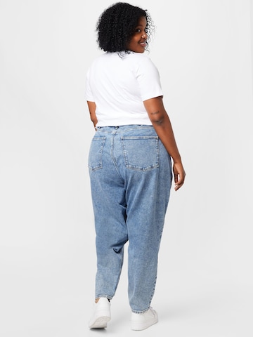 Calvin Klein Jeans Curve Tapered Jeans in Blau