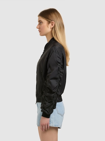 khujo Tussenjas 'TUVAY' in Zwart