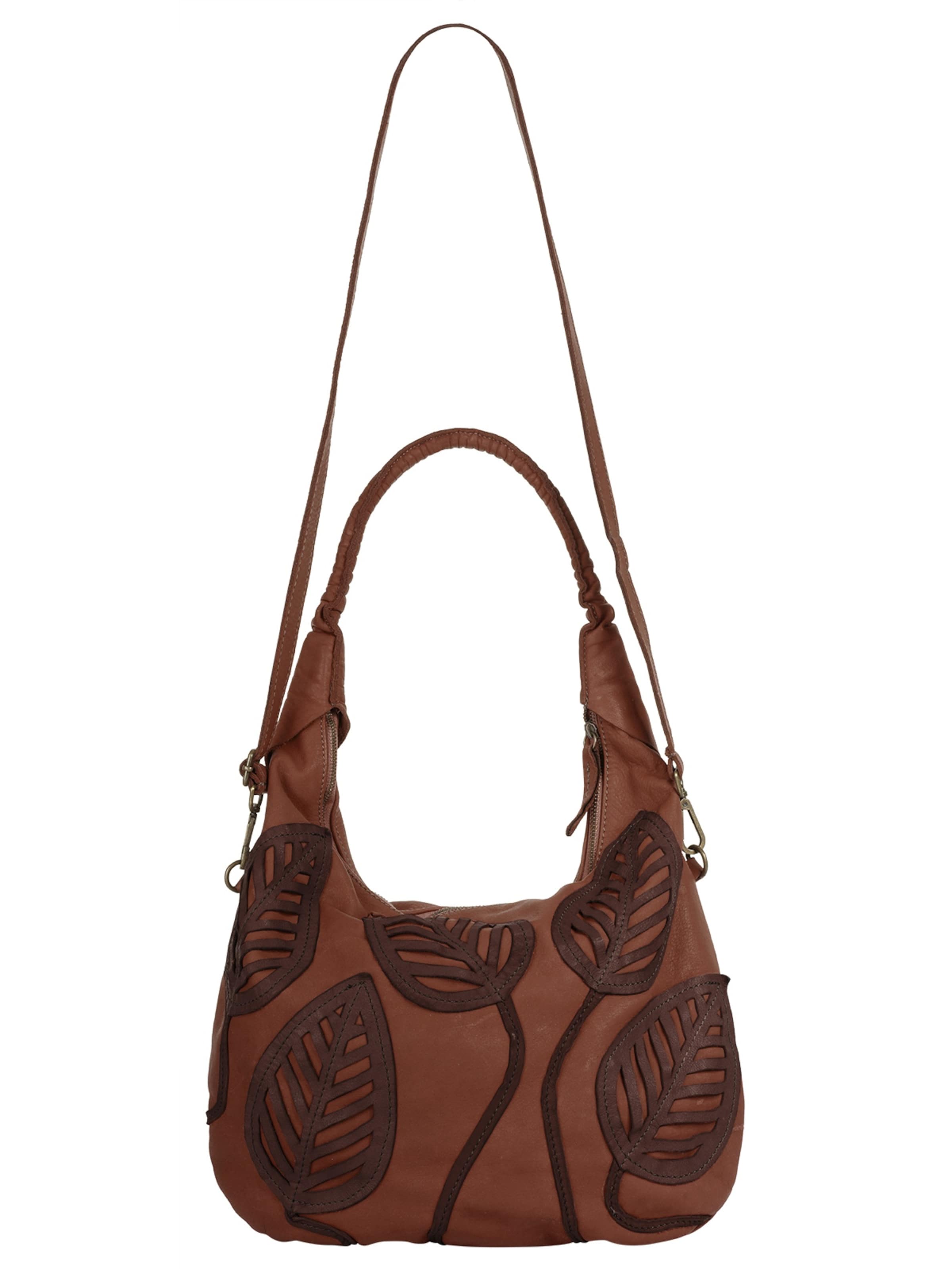 Samantha Look Shopper‌ in Braun