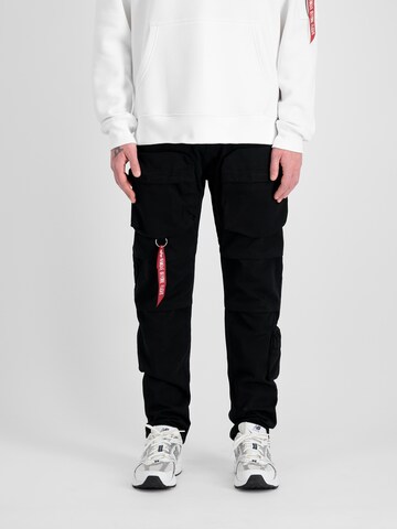 ALPHA INDUSTRIES Normální Kapsáče 'Tactical' – černá: přední strana