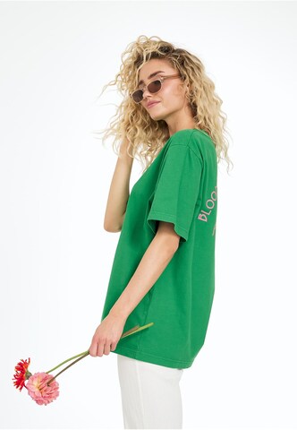 T-shirt 'Blooming Club' OH APRIL en vert