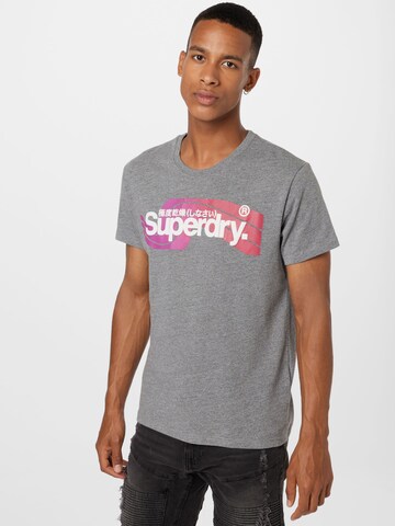 Superdry T-Shirt in Grau: predná strana