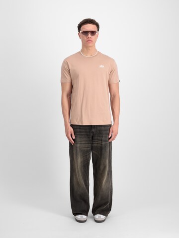 ALPHA INDUSTRIES Футболка в Бежевый