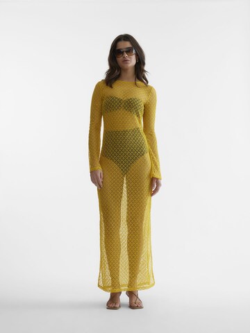 SOMETHINGNEW Beach Dress in Yellow: front