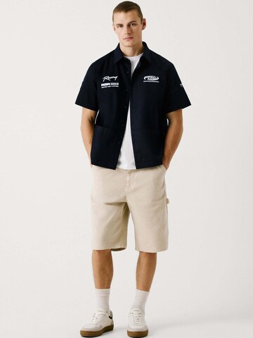 Fit confort Chemise 'Red Bull Racing x Pepe Jeans' Red Bull Racing x Pepe Jeans en bleu