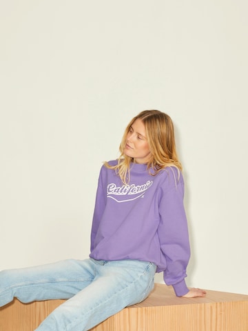 JJXX Sweatshirt 'Beatrice' in Purple