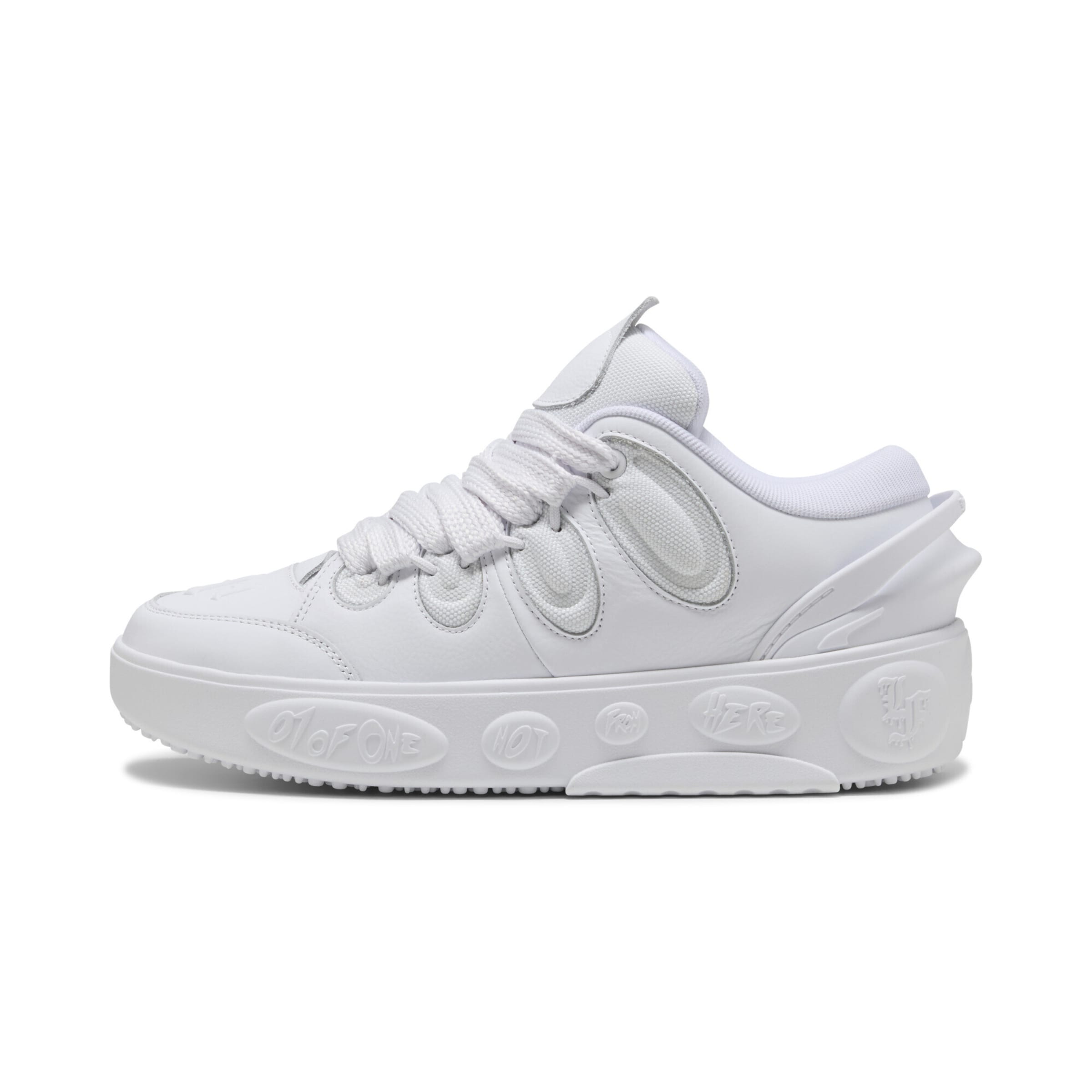 PUMA Platform trainers 'LaFrance' in White: front