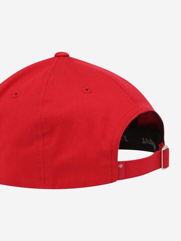 LEVI'S ® Cap in Red