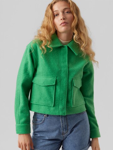 VERO MODA Between-Season Jacket 'Megan' in Green