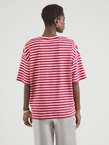 Tricou de la Essentiel Antwerp pe roz