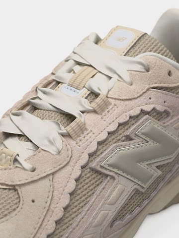 new balance Platform trainers '204' in Beige