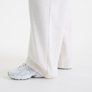 Felpa 'Trackside' di new balance in bianco