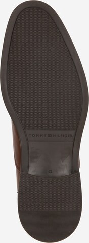 TOMMY HILFIGER - Botas con cordones en marrón