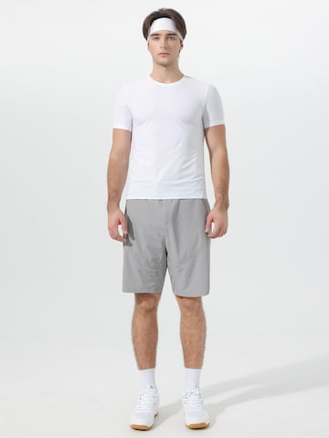 YOUTHUP Funktionsshirt 'Lichtschein'‌‌‌‌‌‌‌‌‌ in Weiß