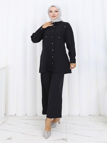 MODAMIHRAM Tunic in Black: front