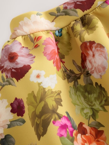 Next - Conjunto en amarillo