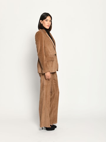 White Label by RoFa Flared Pants in Brown