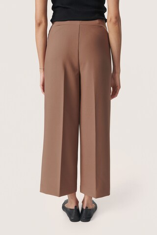 Regular Pantalon à plis 'Corinne' SOAKED IN LUXURY en beige