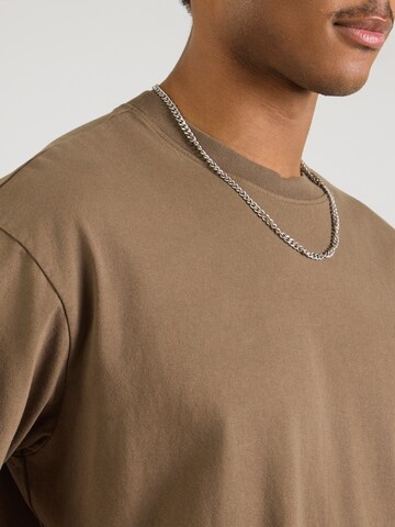 LEVI'S ® T-shirt i brun
