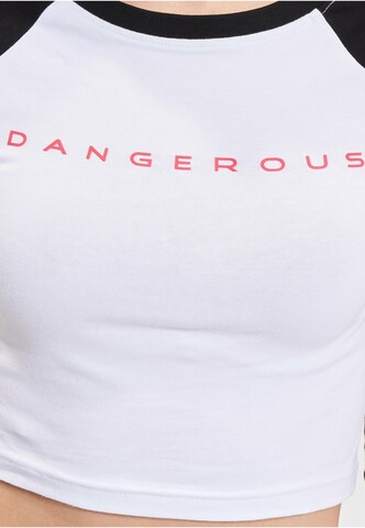 Dangerous DNGRS Paita 'Dangerous' värissä valkoinen