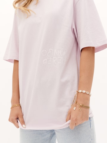 ABOUT YOU x Millane T-shirt 'Heidi' i lila: framsida