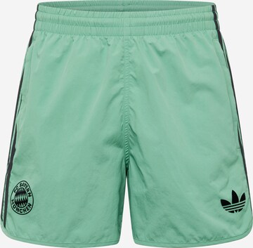 ADIDAS PERFORMANCE Regular Sportshorts 'FC Bayern Adicolor' in Grün: predná strana