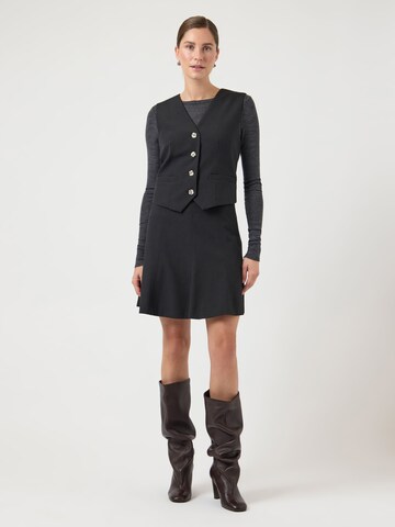 YAS Jakkesætsvest 'YASRiu' i sort