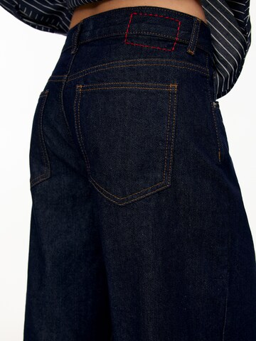 Pull&Bear Wide Leg Jeans in Blau
