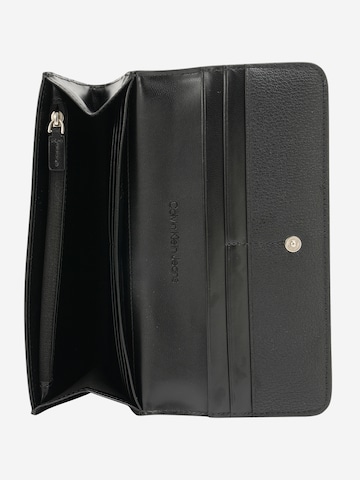 Calvin Klein Jeans Wallet in Black