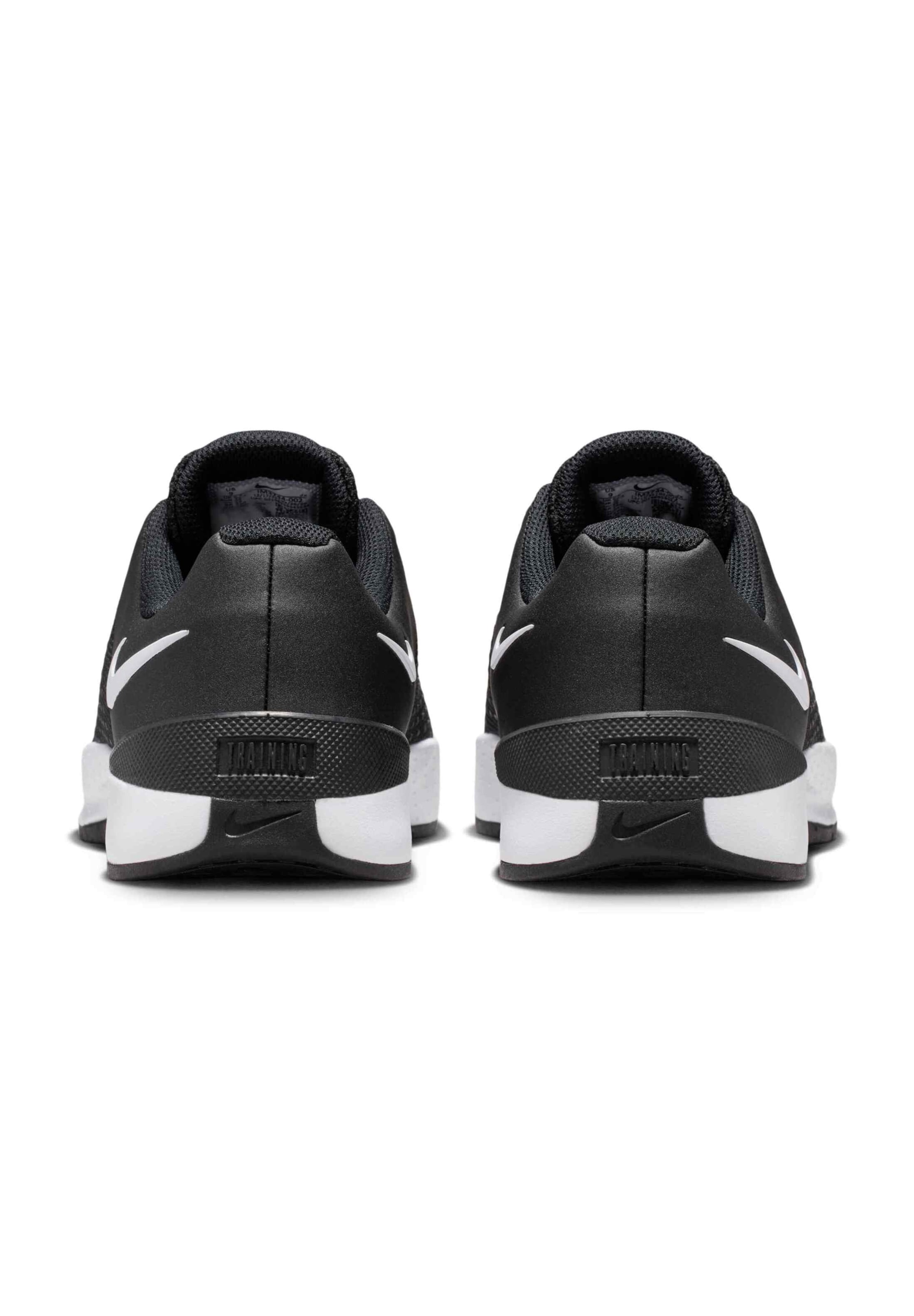Chaussure de sport 'MC Trainer 4' NIKE en noir