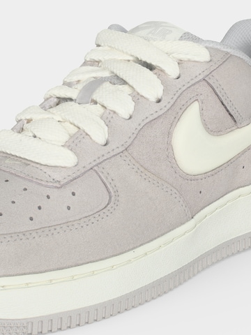 Nike Sportswear - Sapatilhas 'AIR FORCE LV8' em cinzento