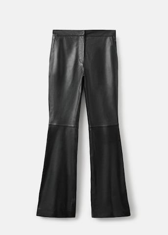 MANGO Flared Hose in Schwarz