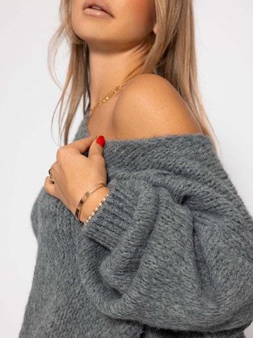 SASSYCLASSY Oversizepullover in Grau