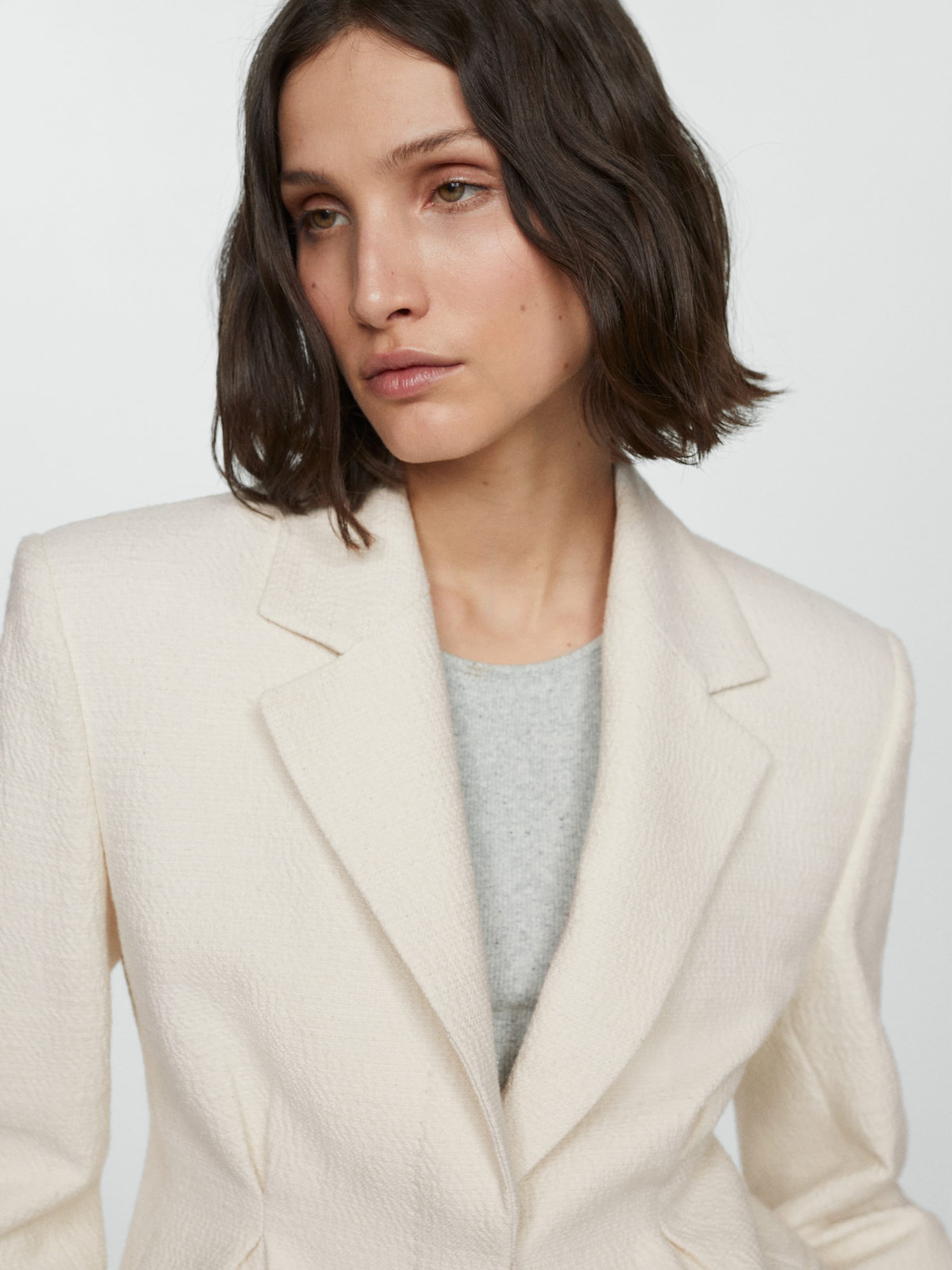 MANGO Blazer Dickens in Cream ABOUT YOU