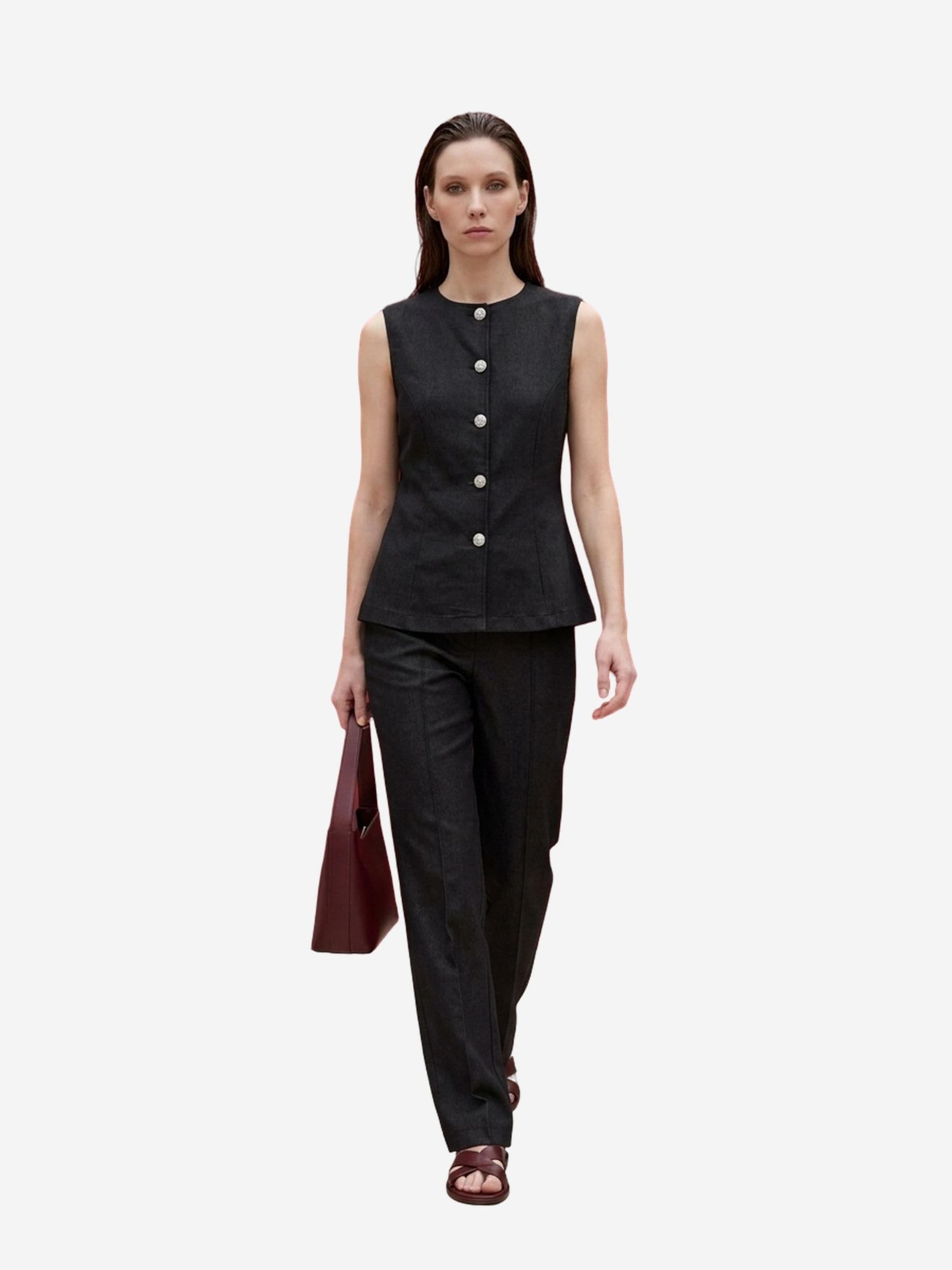 Completo pantalone di My fashion in nero: frontale