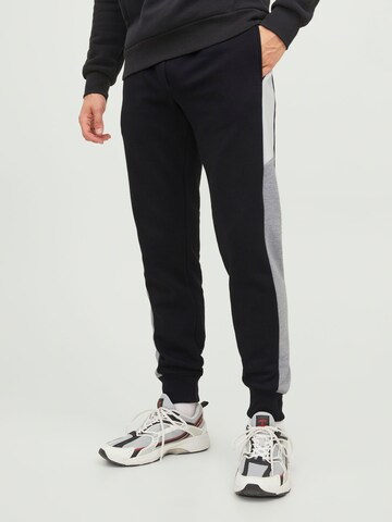 Effilé Pantalon JACK & JONES en noir : devant