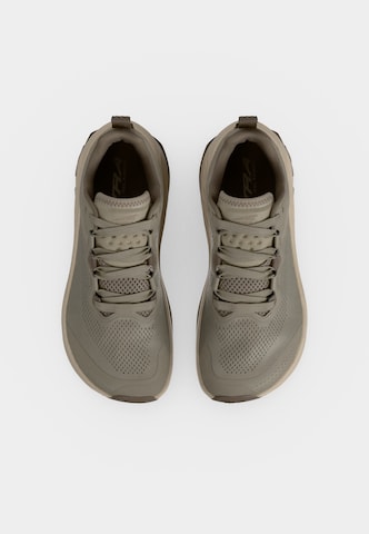 Chaussure de course 'OLYMPUS 7' Altra en gris