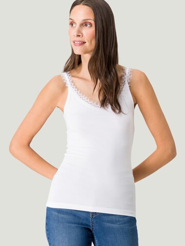 Haut zero en blanc : devant