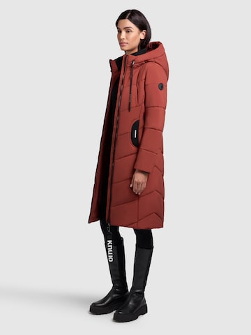 Manteau d’hiver 'ARIBAY4 LIGHT ' khujo en rouge